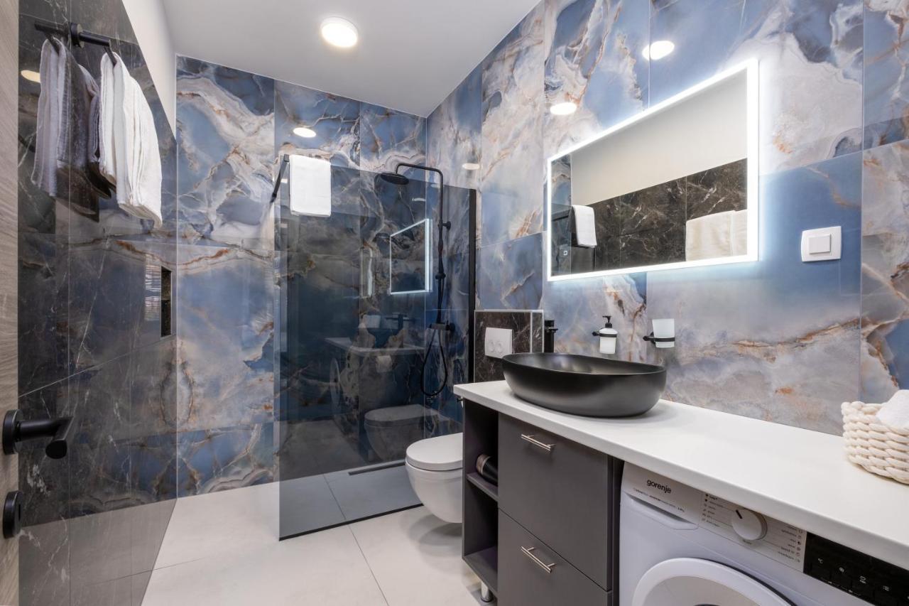 Apartment Fantasy *